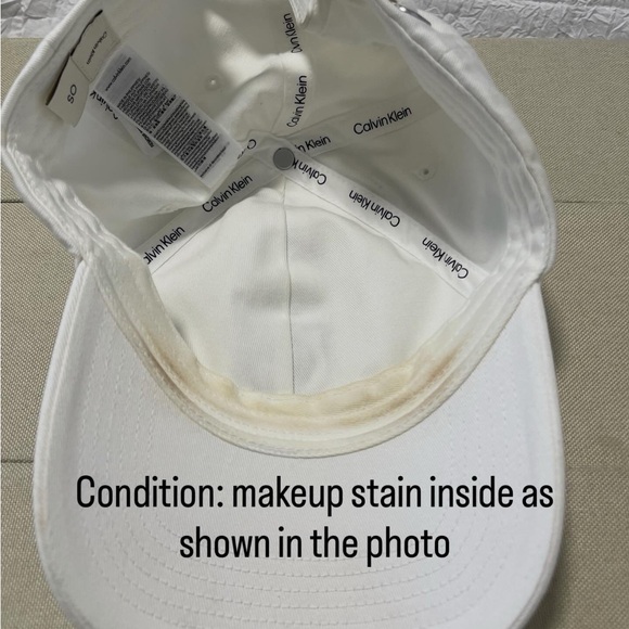 Calvin Klein Classic White Cap - Picture 2 of 2